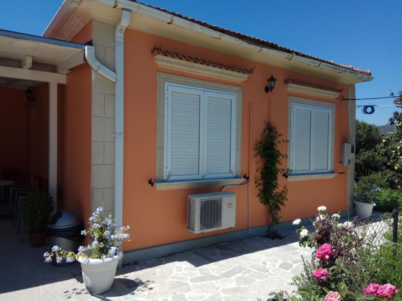 Monte Caputo Holiday House Alykes  Exteriör bild